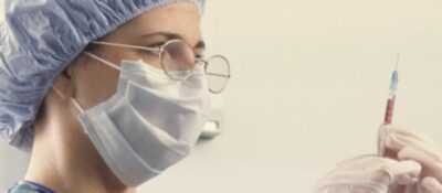 Tres de cada cuatro enfermeras españolas han sufrido un accidente biológico
