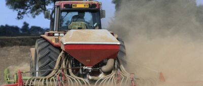 Salud Laboral pide el uso obligatorio de arcos de seguridad en los tractores