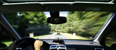 Los conductores jóvenes presentan más conductas de riesgo al volante que las mujeres