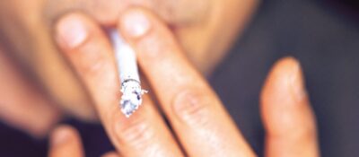 Diminuyen en un 28% los sanitarios fumadores en España